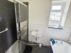 Downstairs bathroom- click for photo gallery